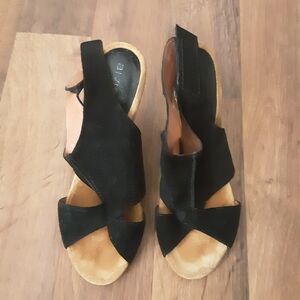Biviel Black Suede Criss-cross Sandal - Size 39/ 8.5